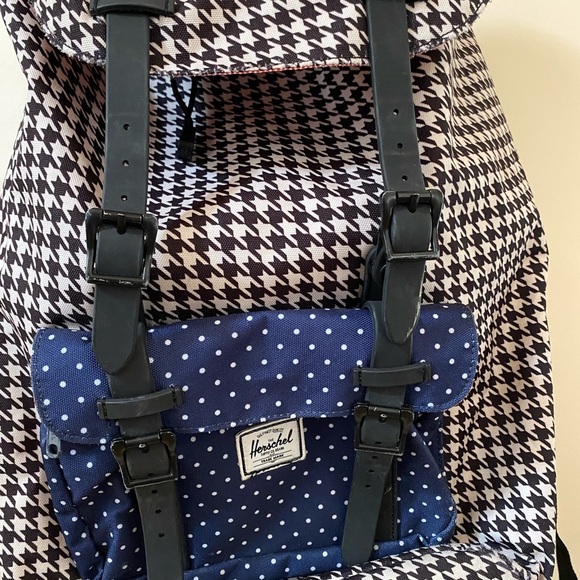 Herschel Supply Company Little America Houndstooth Mid Volume Backpack - Picture 4 of 12